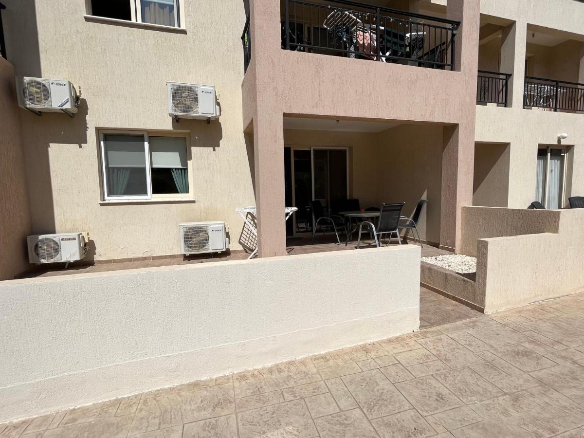 Royal Seacrest Residence Paphos Ngoại thất bức ảnh