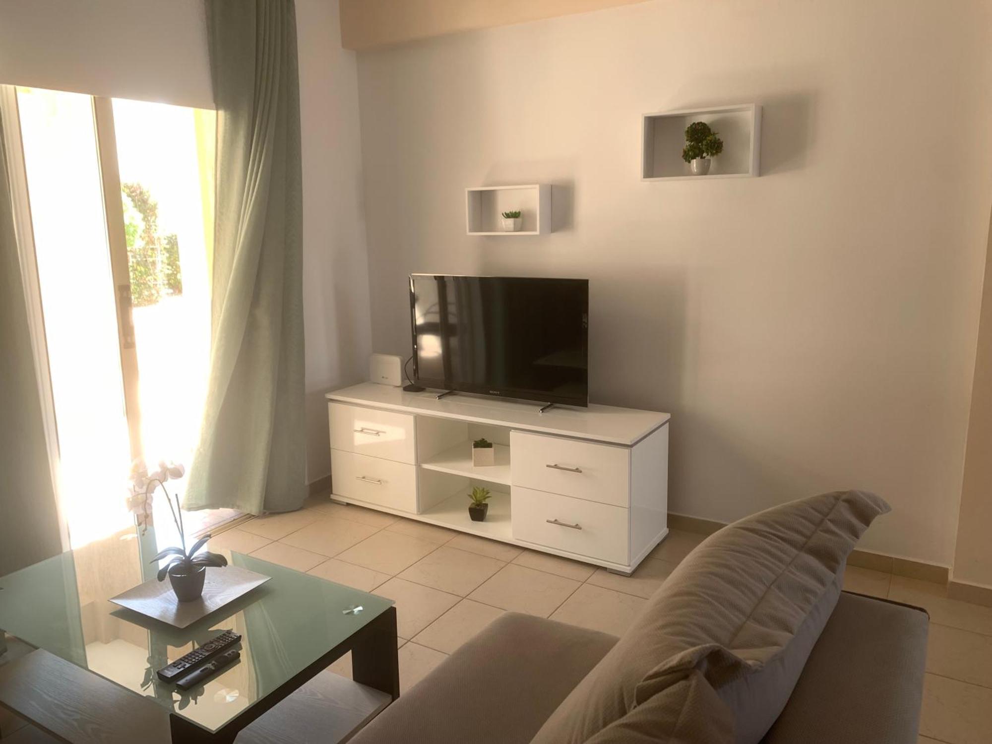 Royal Seacrest Residence Paphos Ngoại thất bức ảnh
