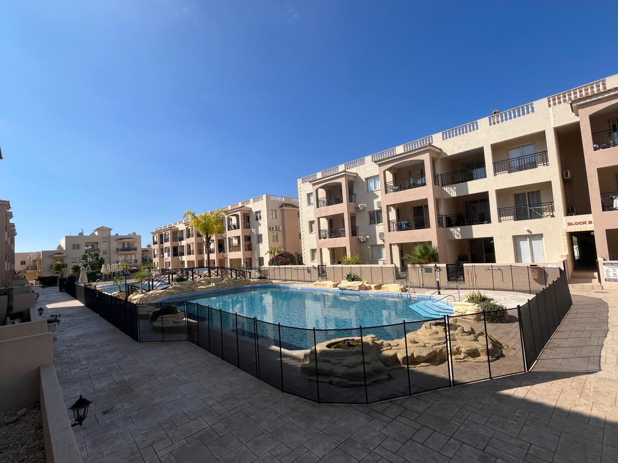 Royal Seacrest Residence Paphos Ngoại thất bức ảnh